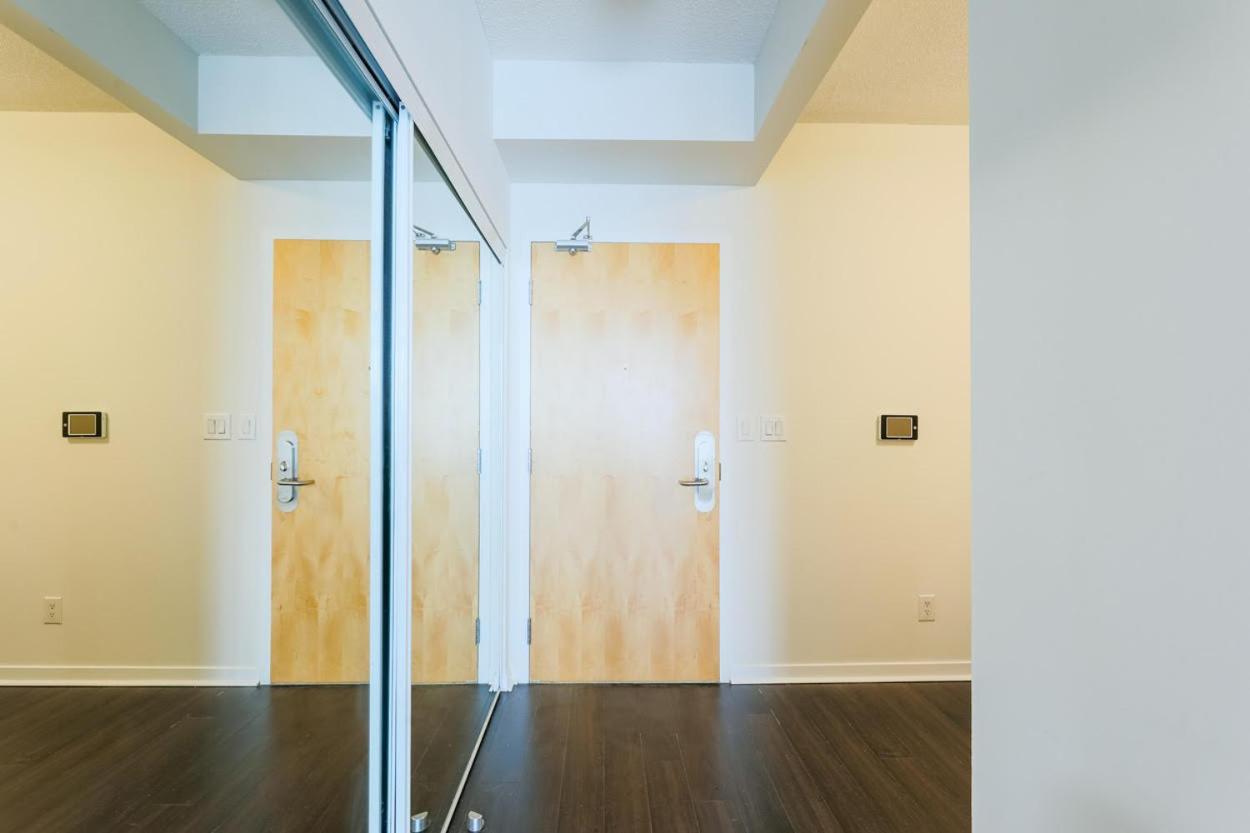 Skyline Elegance Condo Toronto Kültér fotó