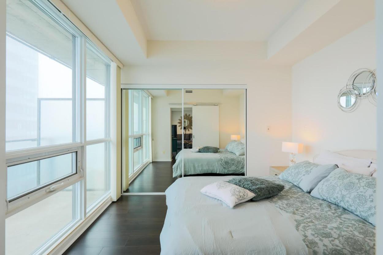 Skyline Elegance Condo Toronto Kültér fotó
